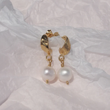 C&V Warped Hoops Pearls - Gold