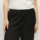 Juliette Hogan Pleat Pant - Black Plisse