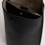 Yu Mei Phoebe Bucket - Black Deer Nappa