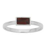 Zoe & Morgan Mon Petit Stacker Ring - 925 Sterling Silver/Baguette Garnet